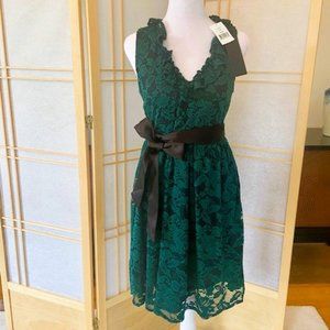 (NWT) Green Lace Dress -- Size XXS
